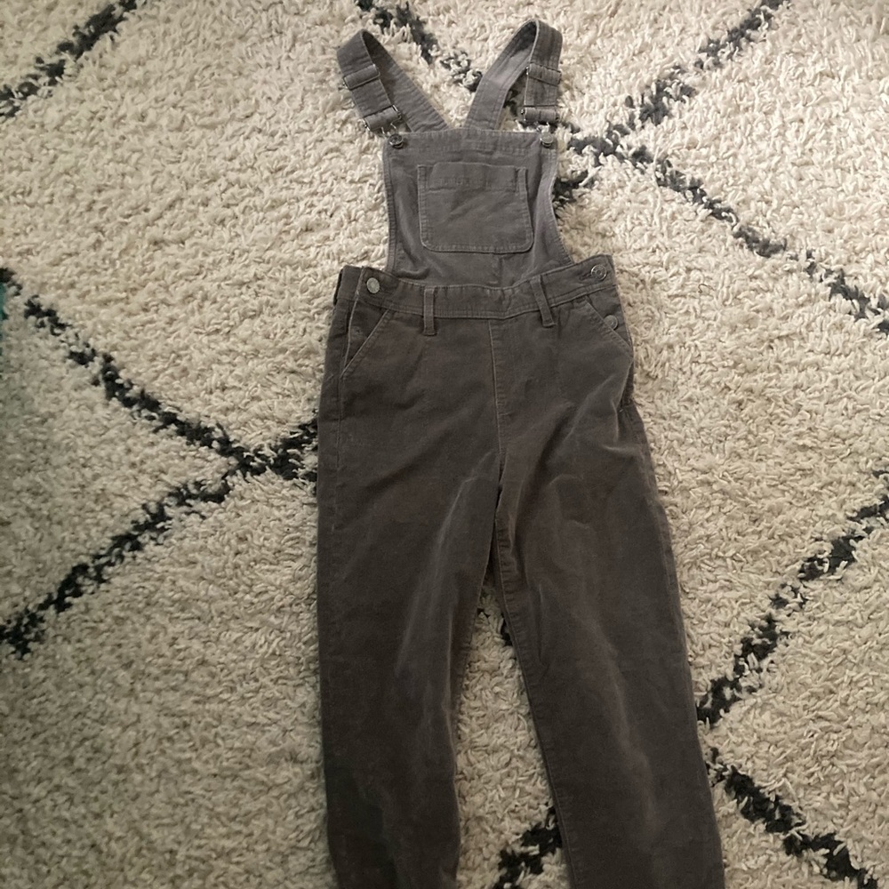 Celebrity pink girls grey overalls